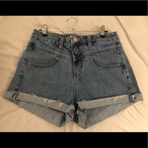 Garage Mom Short with Front Seam - Size 7